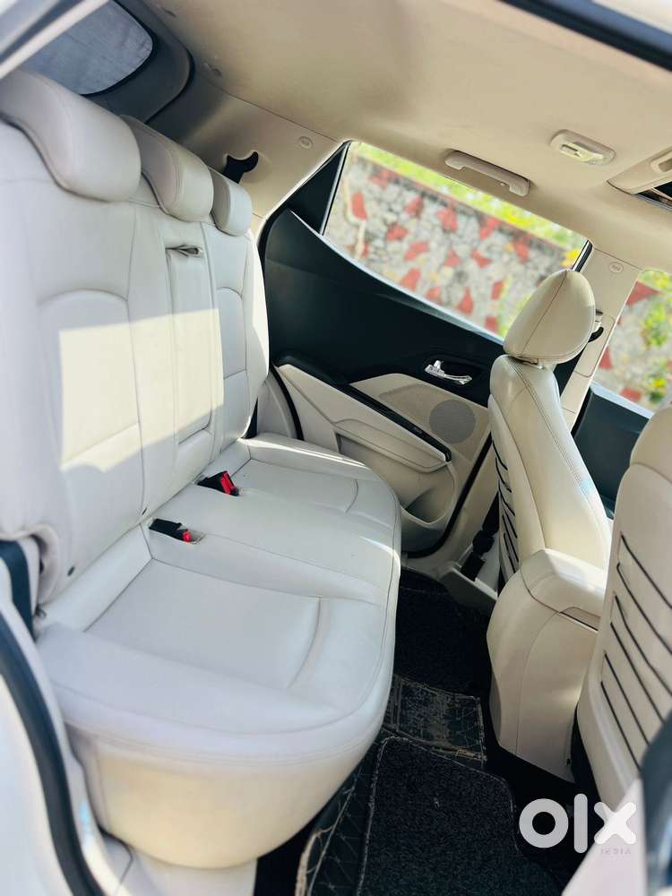 Mahindra Xuv300 W8 Option, 2021, Petrol