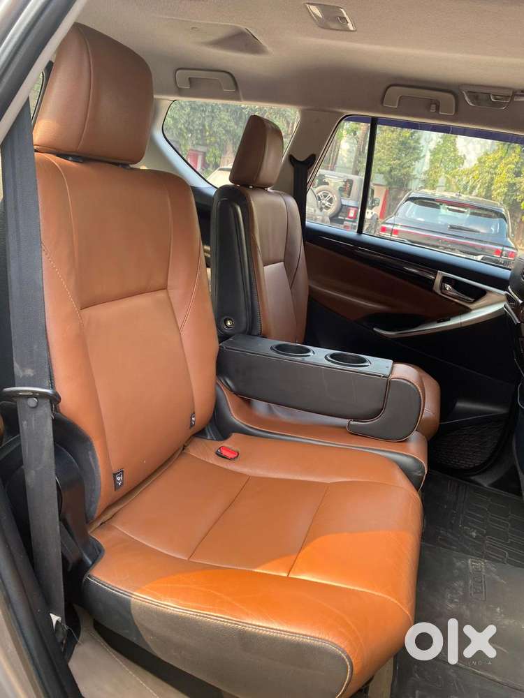 Toyota Innova Crysta 2.8z Automatic, 2016, Diesel