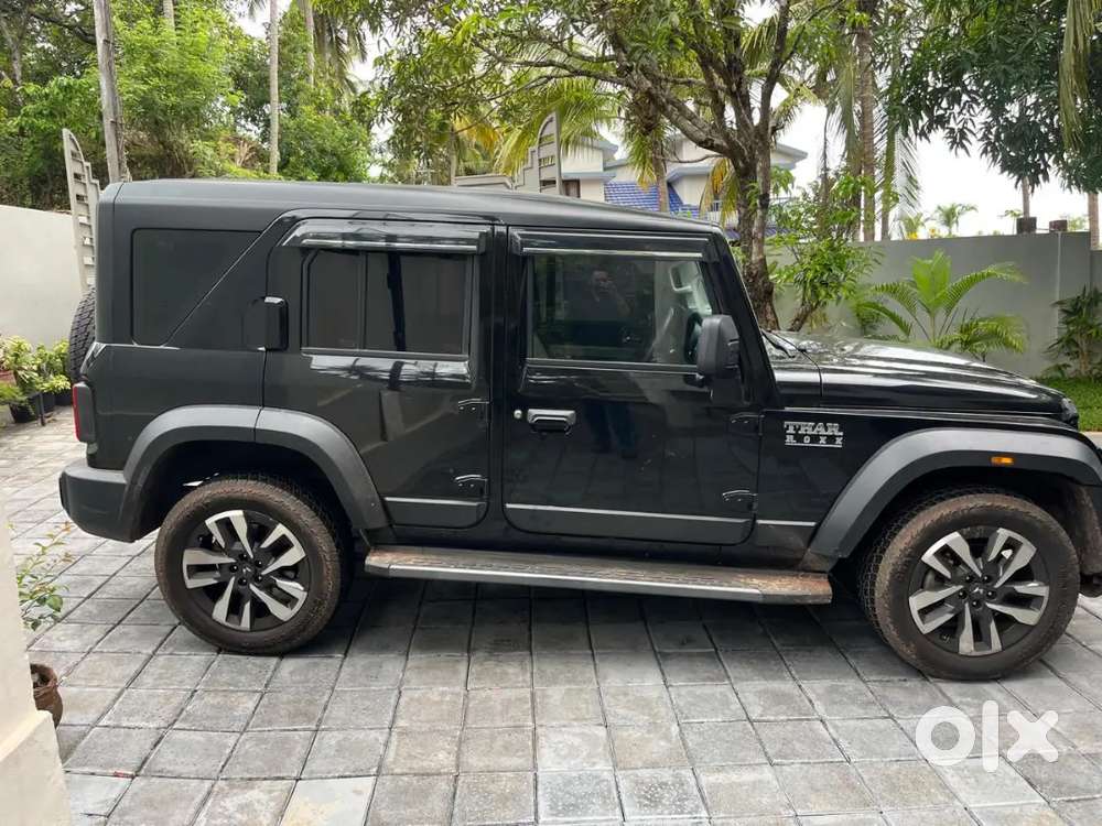 Mahindra Thar Roxx 2025 Petrol Well Maintained