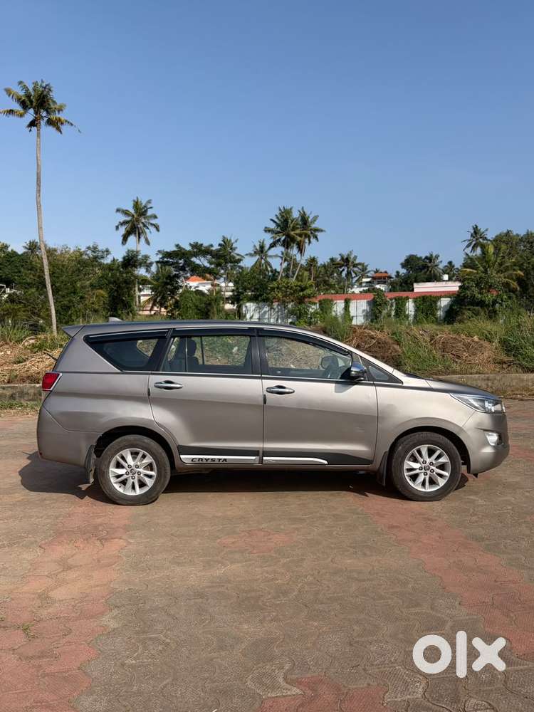 Toyota Innova Crysta 2.4 G Mt, 2019, Diesel