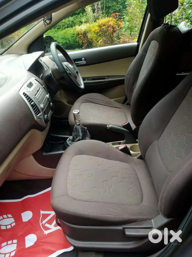 Hyundai I20 Asta At 2011