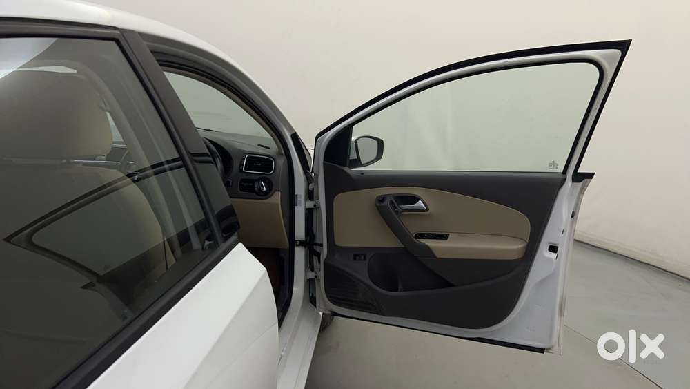 Volkswagen Vento 1.6 Highline, 2017, Petrol