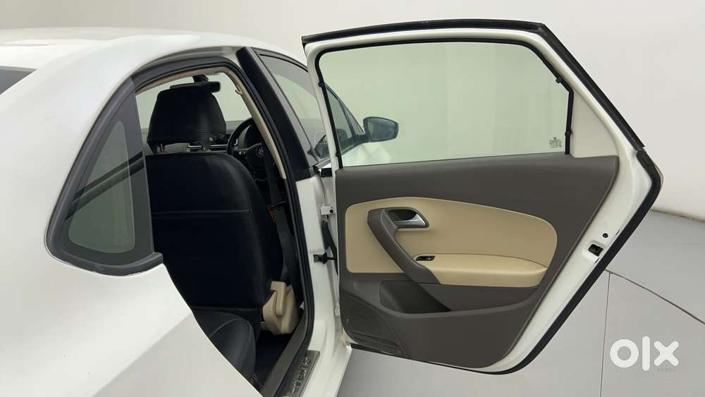 Volkswagen Vento 1.2 Tsi Highline At, 2016, Petrol