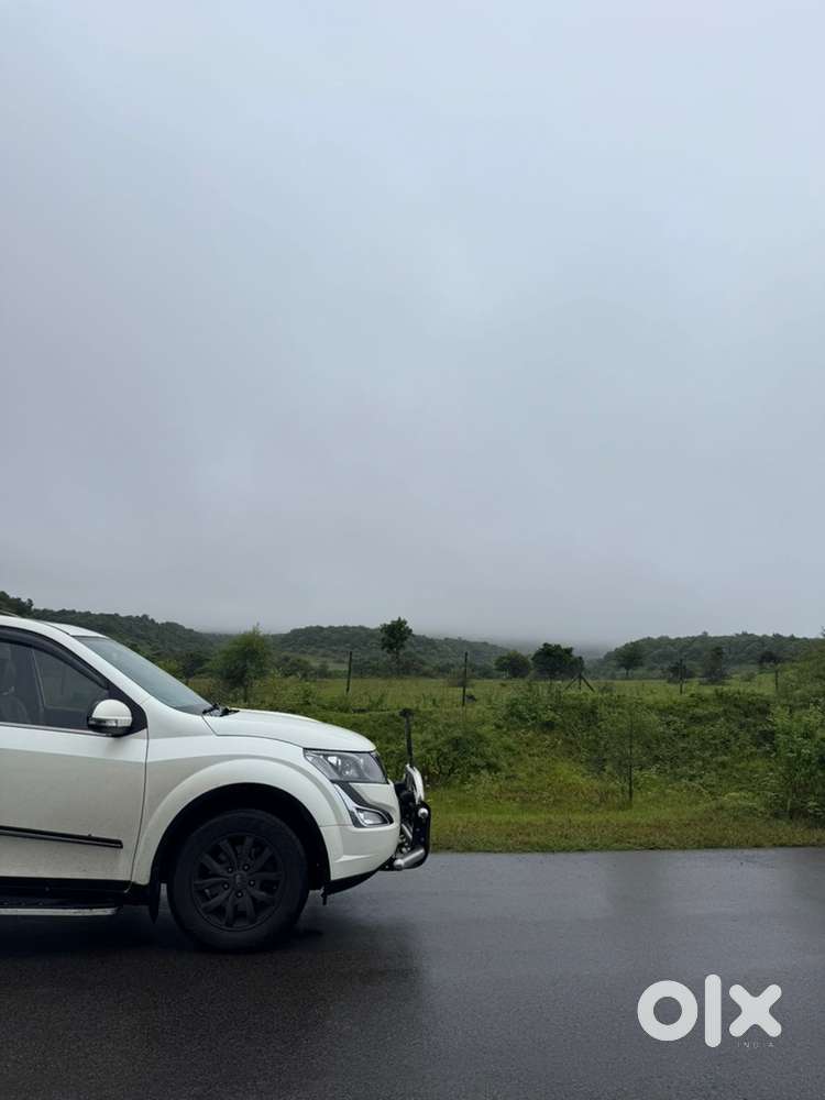 Mahindra Xuv500 2017 Diesel 105000 Km Driven