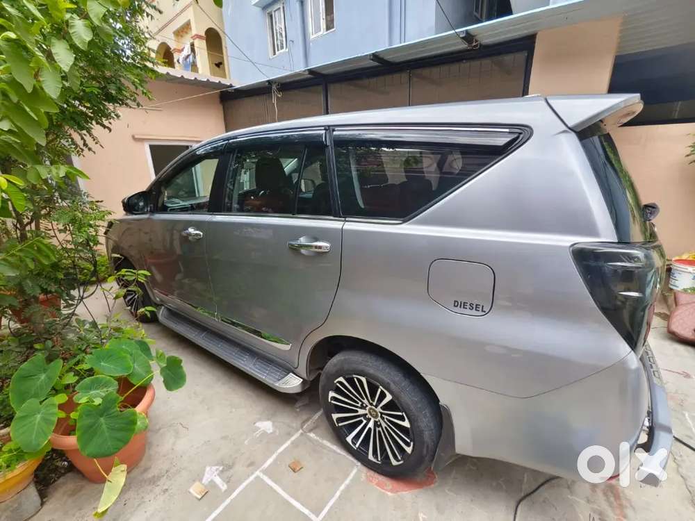 Toyota Innova Crysta 2.4v Mt 2024 Model No Lone