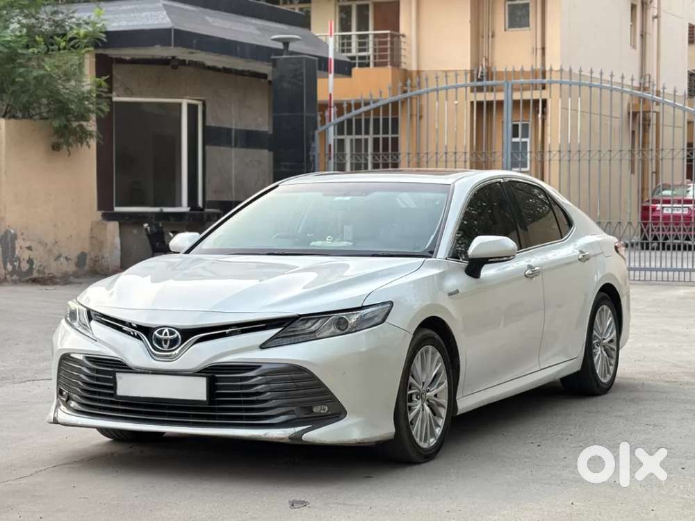 Toyota Camry Hybrid, 2020, Petrol