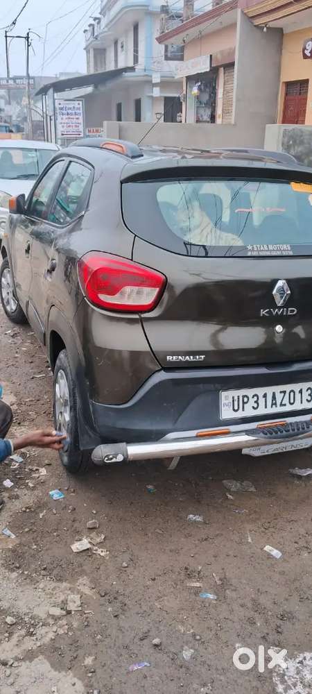 Quit Renault Car