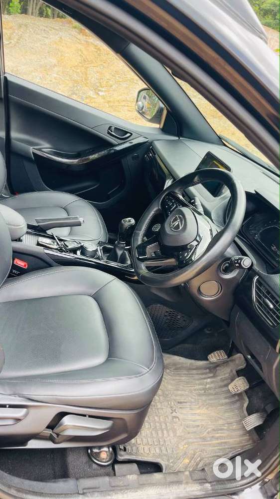 Tata Nexon, 2022, Petrol