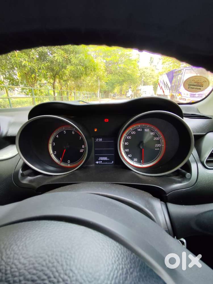 Maruti Suzuki Swift Vxi + Manual, 2021, Petrol