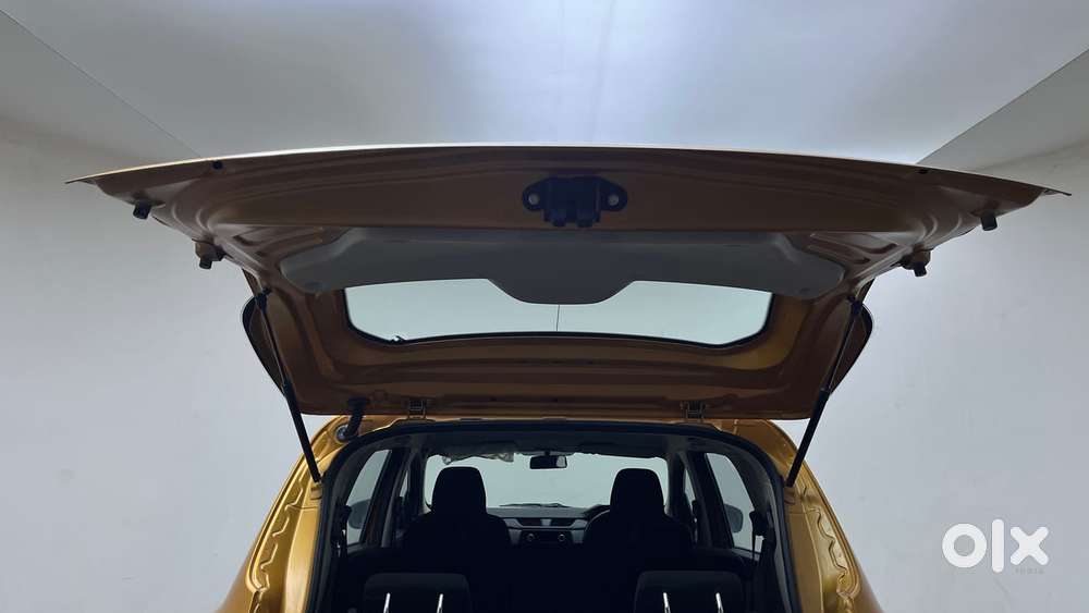 Renault Triber Rxl, 2022, Petrol