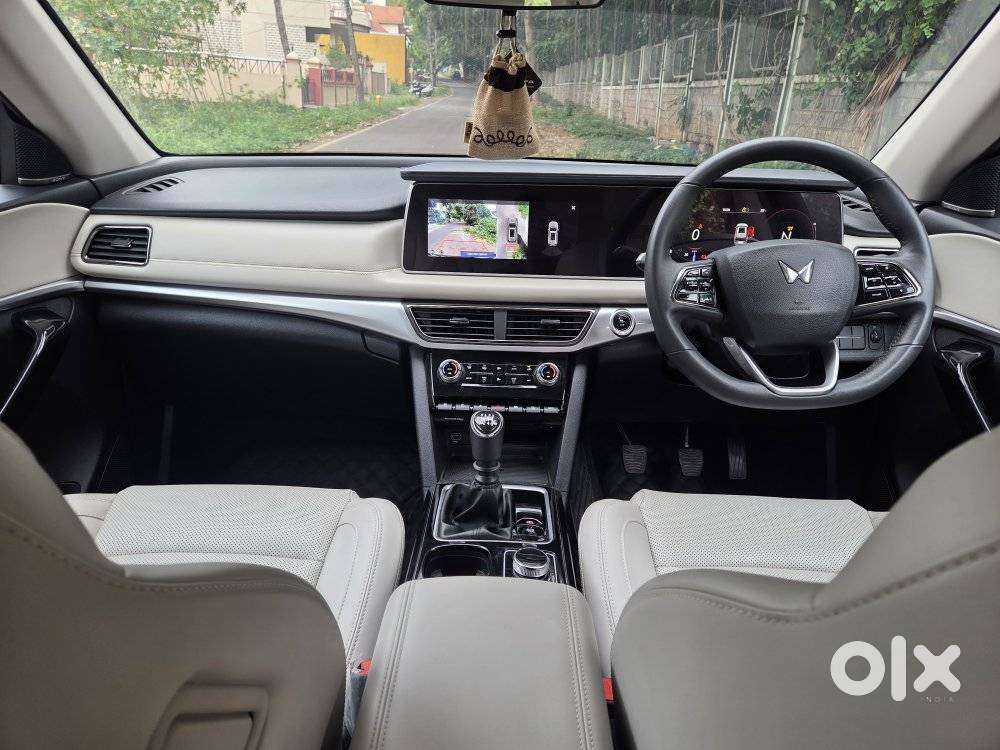 Mahindra Xuv700 2.2 Ax 7 Diesel Mt Luxury Pack Str, 2024, Diesel