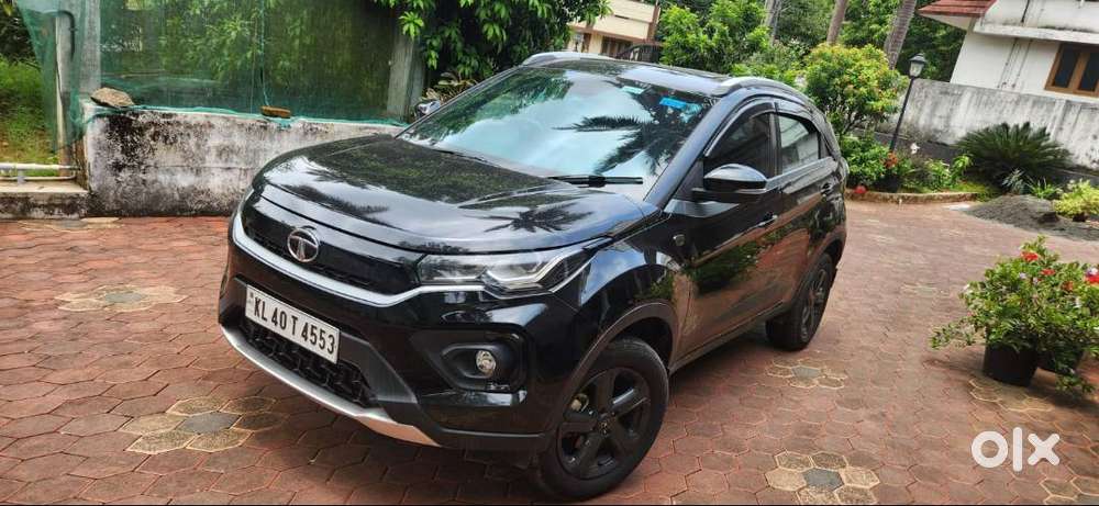 Nexon Petrol Automatic Dark Edition
