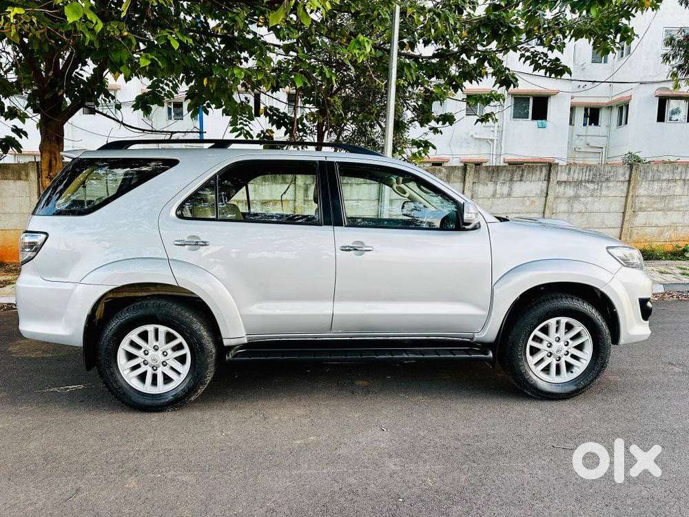 Toyota Fortuner 3.0 4x2 Automatic, 2014
