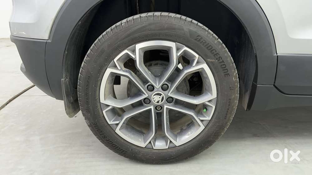 Skoda Kushaq 1.0 Tsi Style At, 2022, Petrol