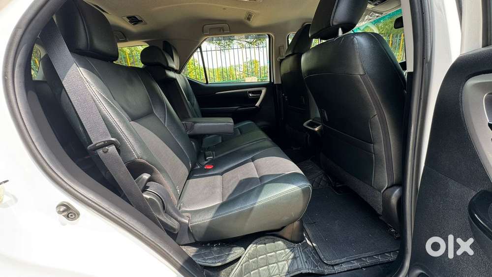 Toyota Fortuner [2021-ongoing] 2.8 2wd Diesel Mt, 2023, Diesel