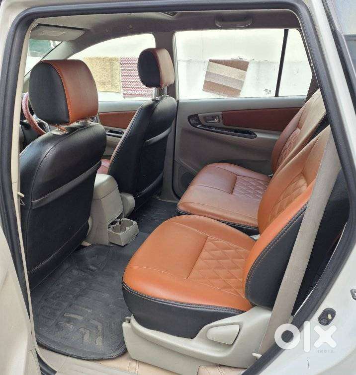 Toyota Innova 2.5 Vx 8 Seater Bs Iv, 2014, Diesel