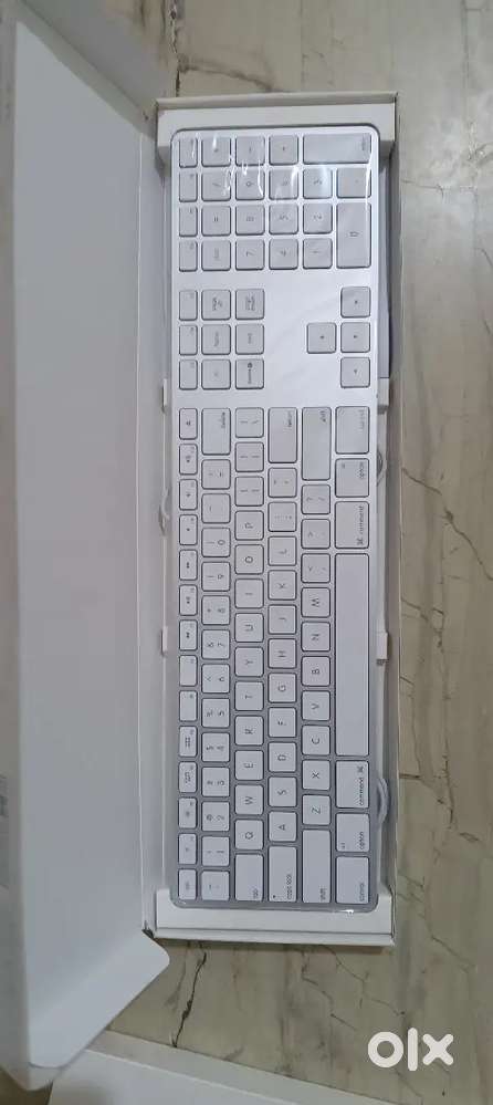Apple Keyboard