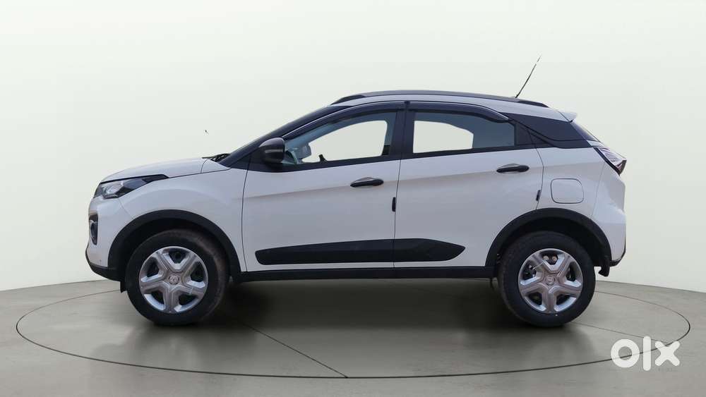 Tata Nexon 1.5 Revotorq Xma Amt (s), 2023, Diesel