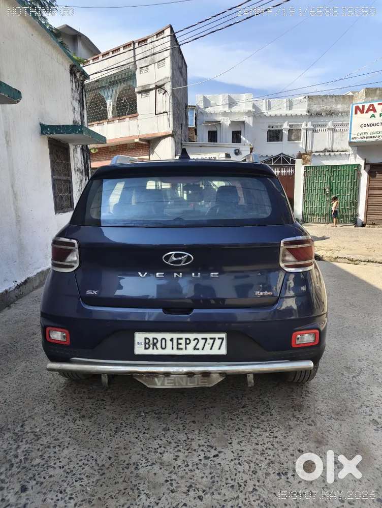 Hyundai Venue 2019 Petrol 73000 Km Driven