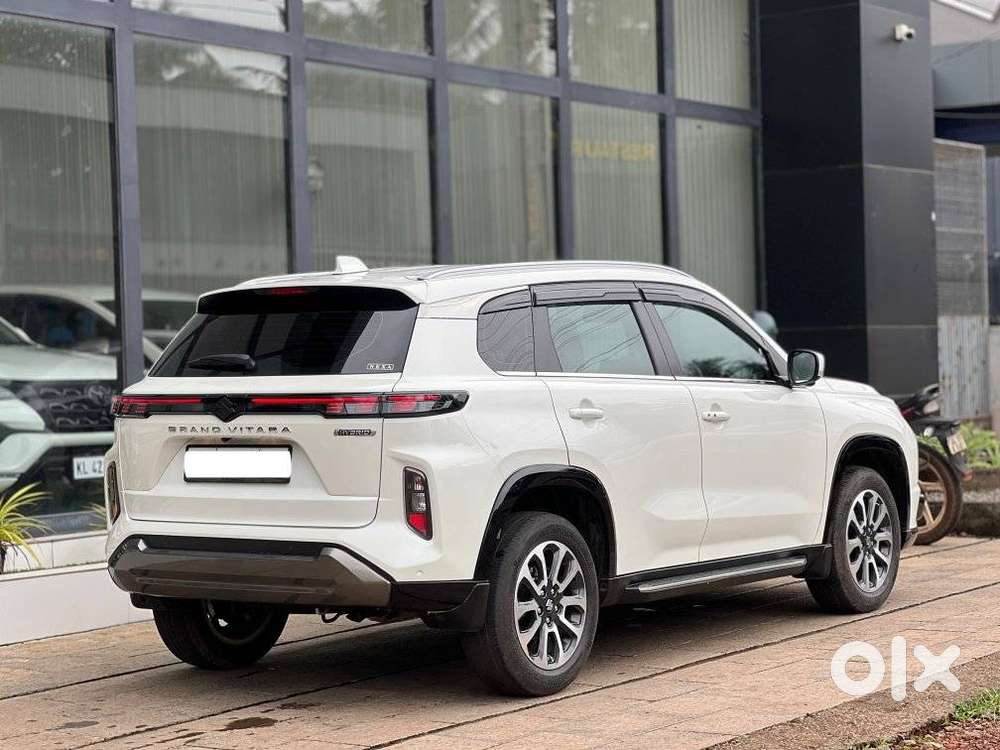 Maruti Suzuki Grand Vitara Smart Hybrid Alpha, 2025, Petrol