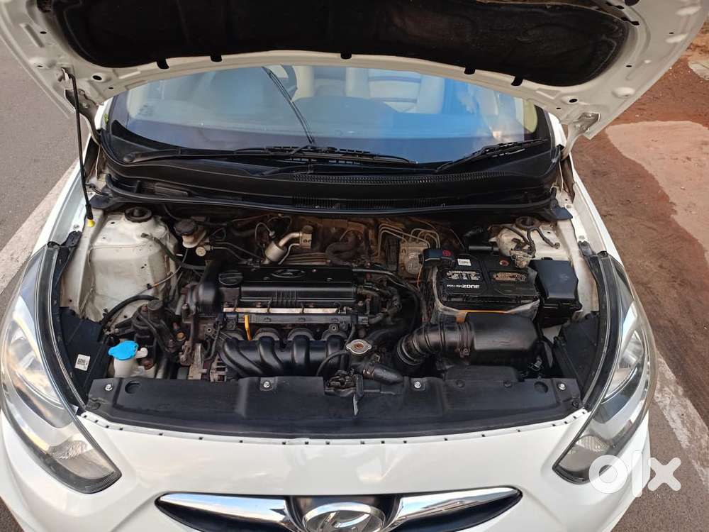 Hyundai Verna Fluidic 1.6 Vtvt Sx, 2012, Petrol