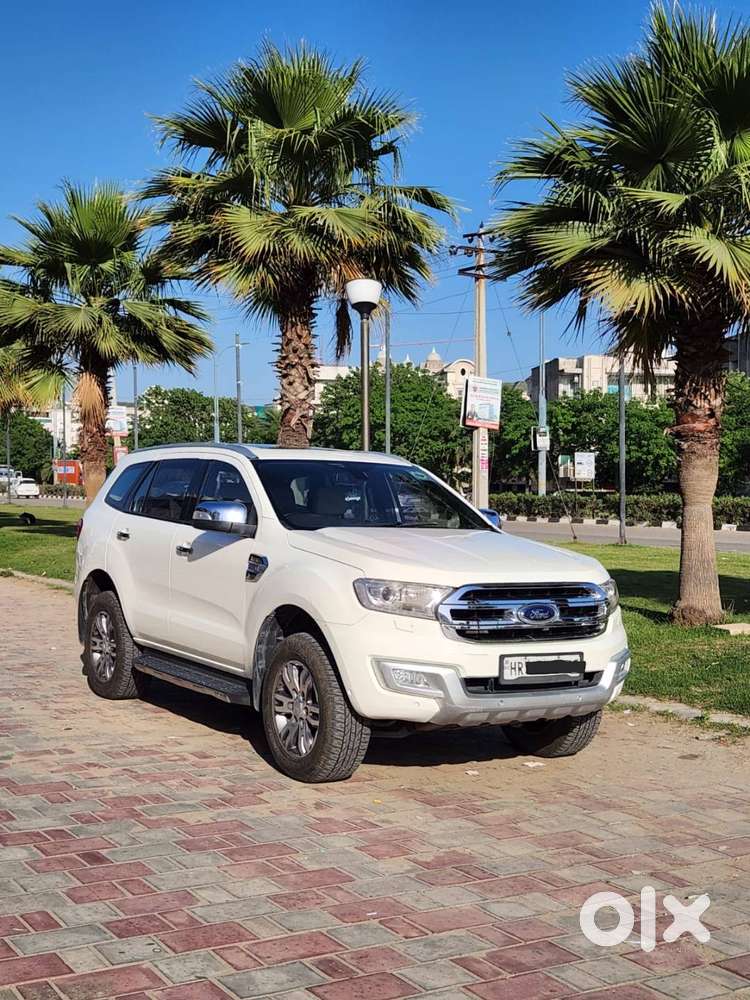 Ford Endeavour Titanium 4x4 At