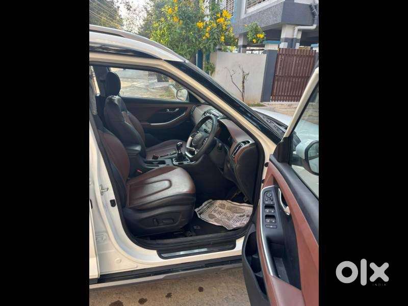 Hyundai Alcazar Platinum 7 Str 1.5 Turbo Petrol Adventure, 2023, Pet..