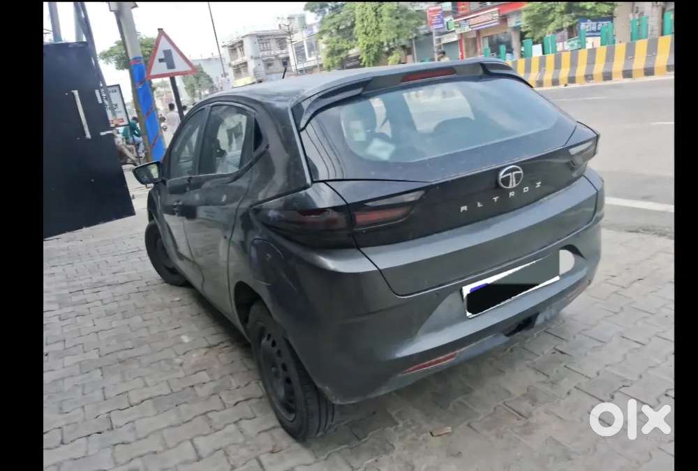 Tata Altroz 2024 Cng & Hybrids 71000 Km Driven