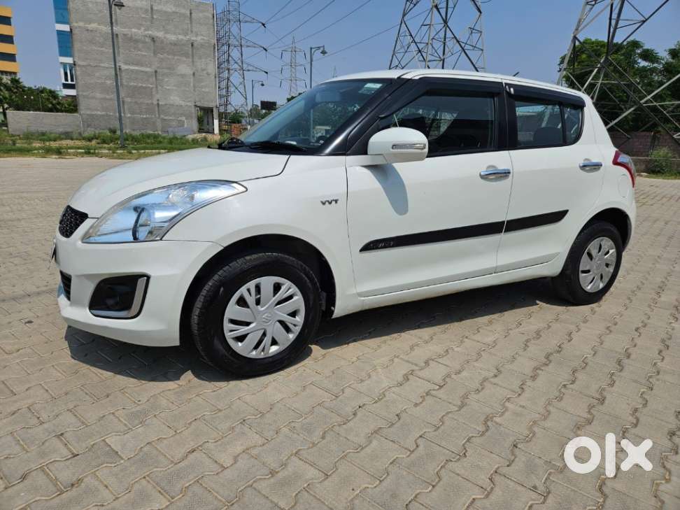 Maruti Suzuki Swift 2018 Amt Vxi, 2017, Petrol