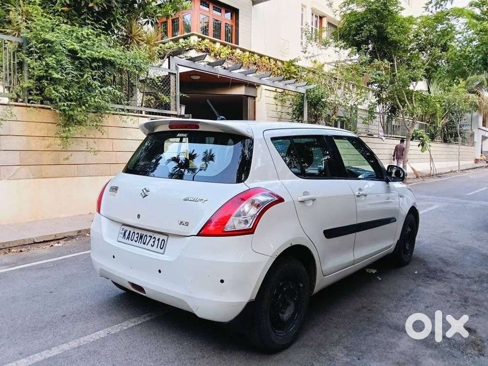 Maruti Suzuki Swift Vxi 1.2 Abs Bs-iv, 2013, Petrol
