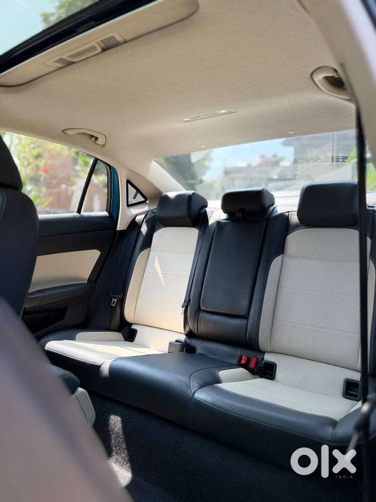 Skoda Slavia 1.5 Tsi Style At, 2022, Petrol