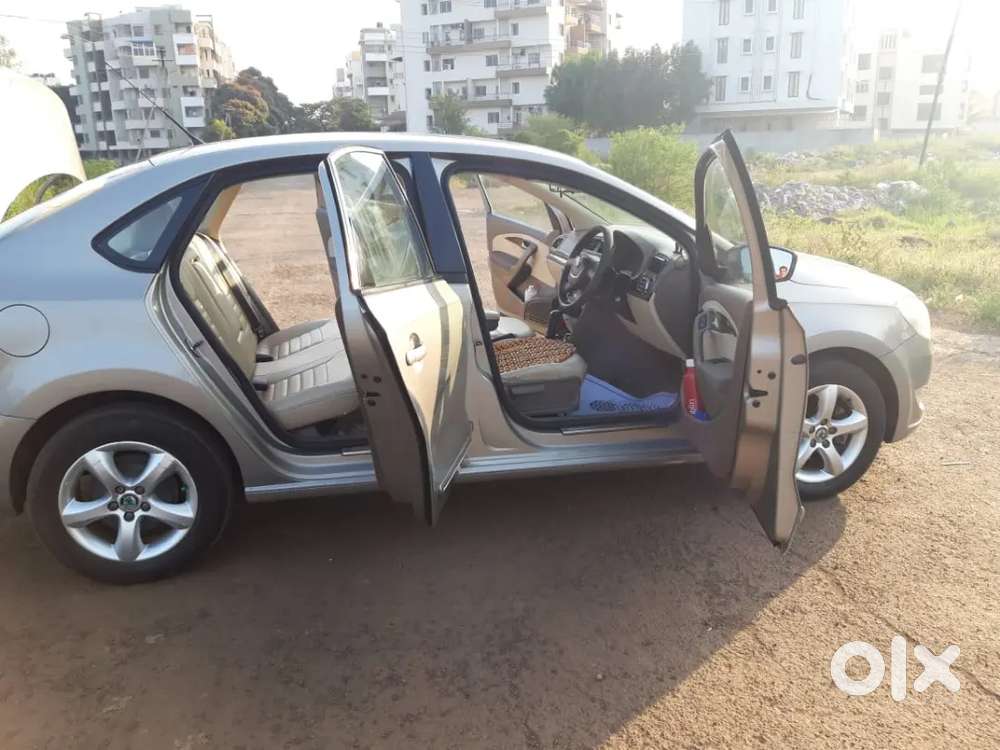 Skoda Rapid Elegance 2012