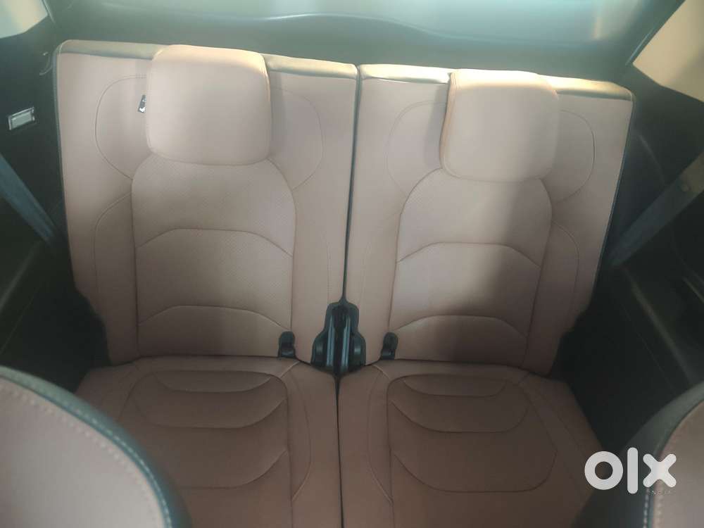 Mg Hector Plus Sharp Pro 1.5 Turbo Petrol Cvt 6 Str, 2023, Petrol