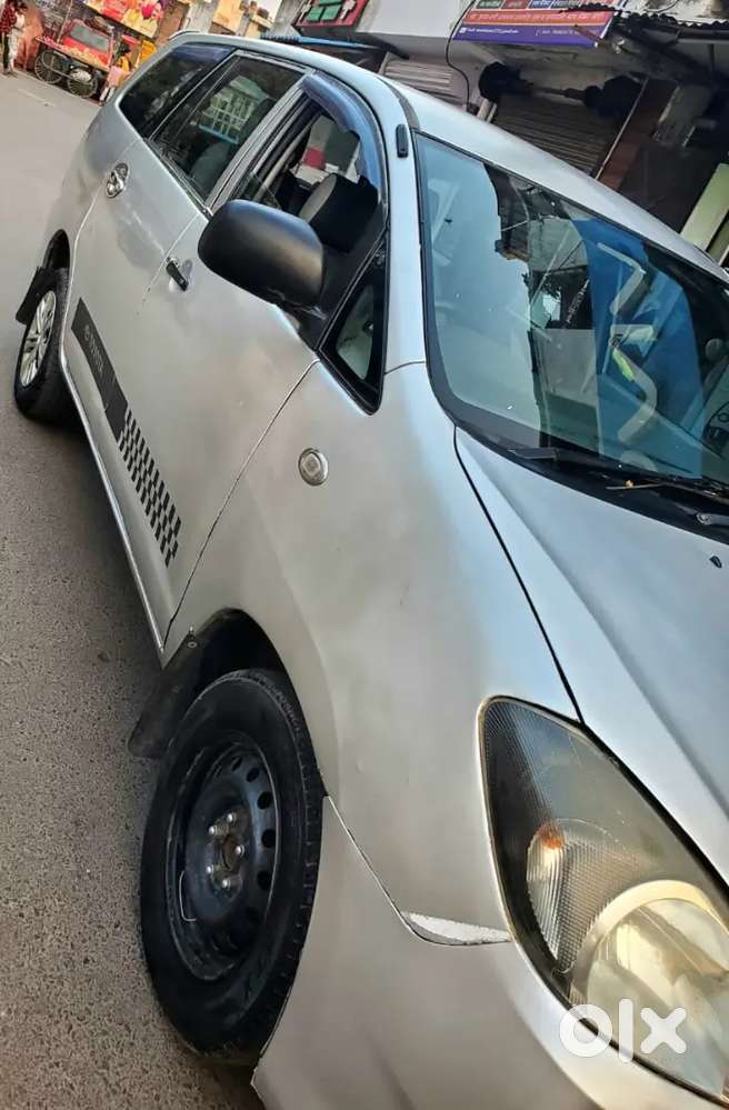 Toyota Innova 2010 Diesel Well Maintained