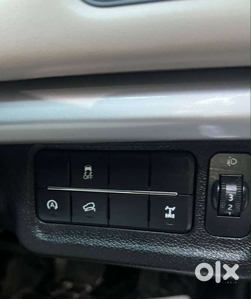 Mahindra Xuv700 2.2 Ax 7 Diesel At Str Awd, 2023, Diesel