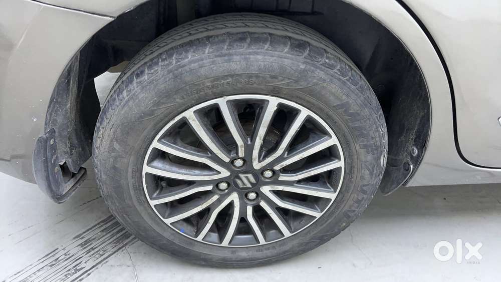 Maruti Suzuki Dzire 1.2 Zxi Plus Amt, 2017, Petrol