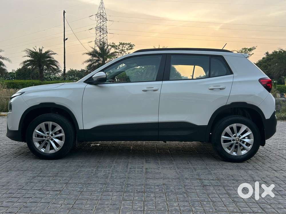 Skoda Kylaq Signature, 2025, Petrol
