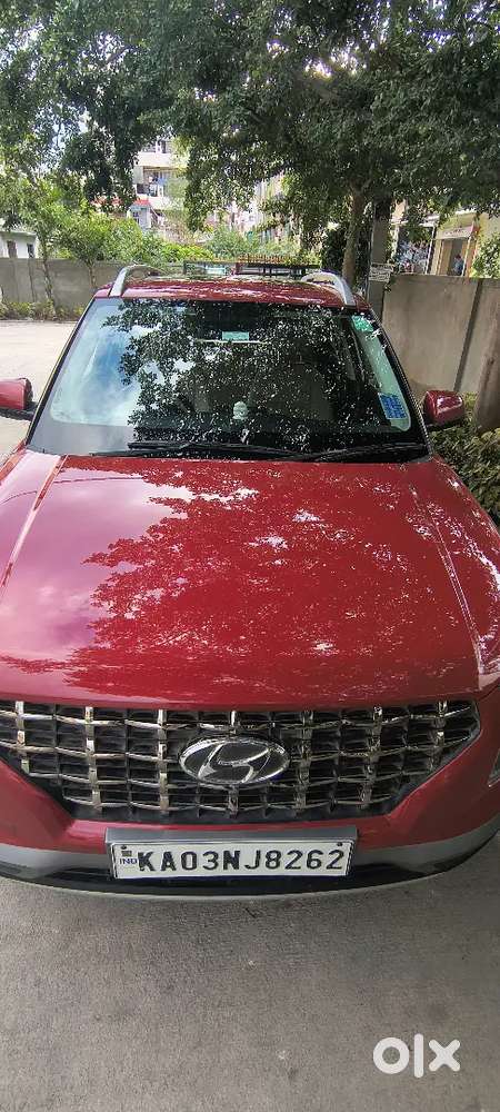 Hyundai Venue Imt  40,600 Km  Single Owner  Top Condition