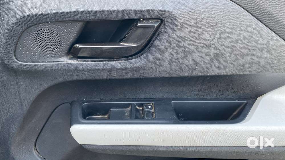 Tata Punch 1.2 Revotron Creative Mt Kaziranga Edition, 2024, Petrol