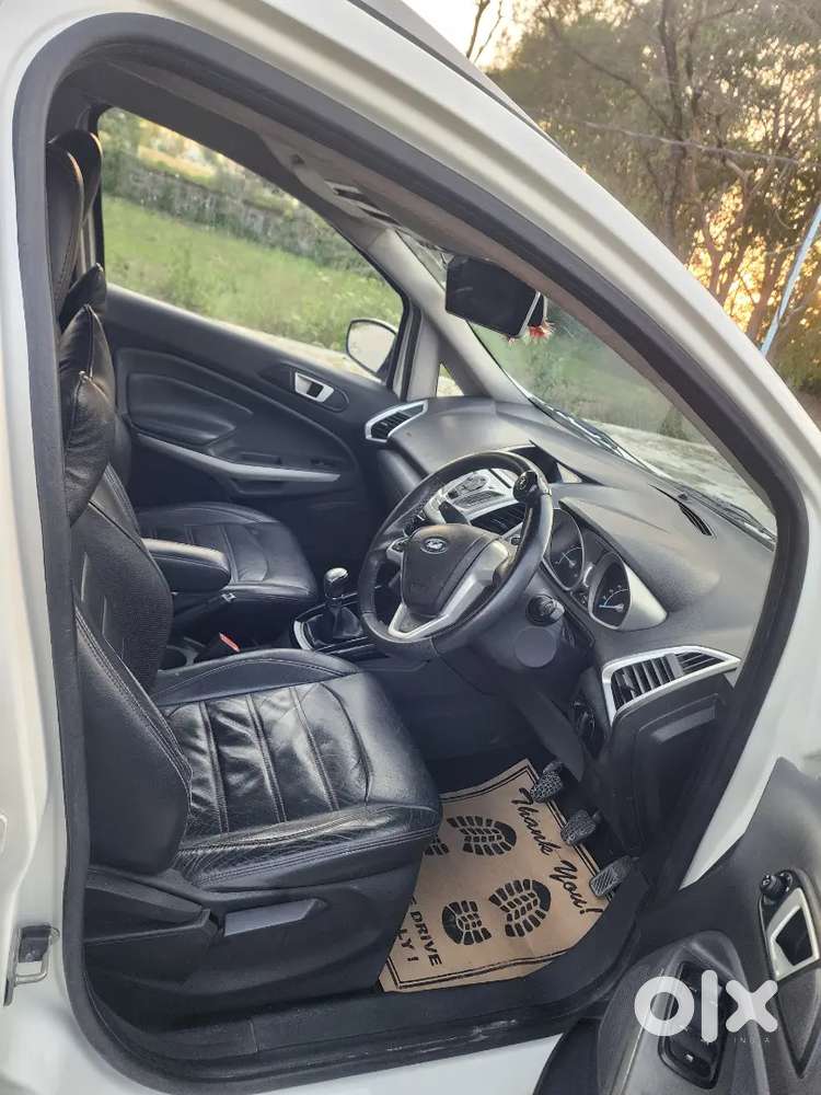 Ford Ecosport Titanium 
Petrol 
Push Button Stat
Full Insurance
