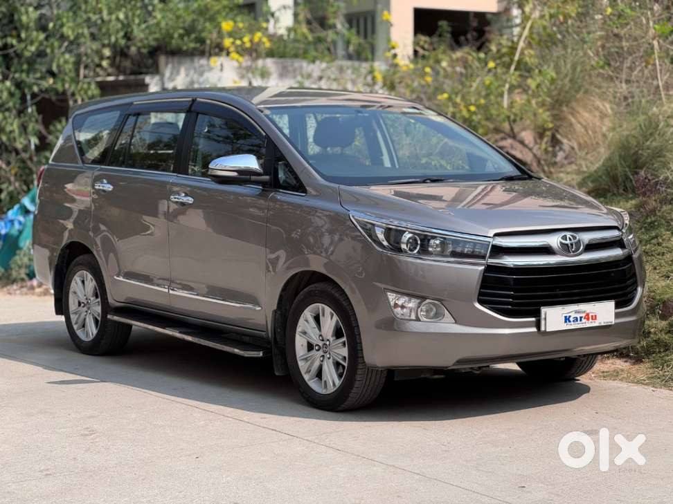 Toyota Innova Crysta 2.8z Automatic, 2016, Diesel