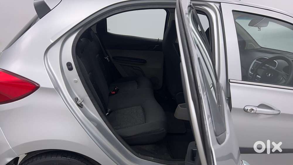 Tata Tiago 1.2 Revotron Xt, 2017, Petrol