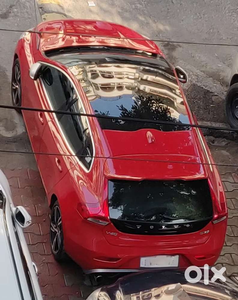Volvo V40 2018 Diesel 50100 Km Driven
