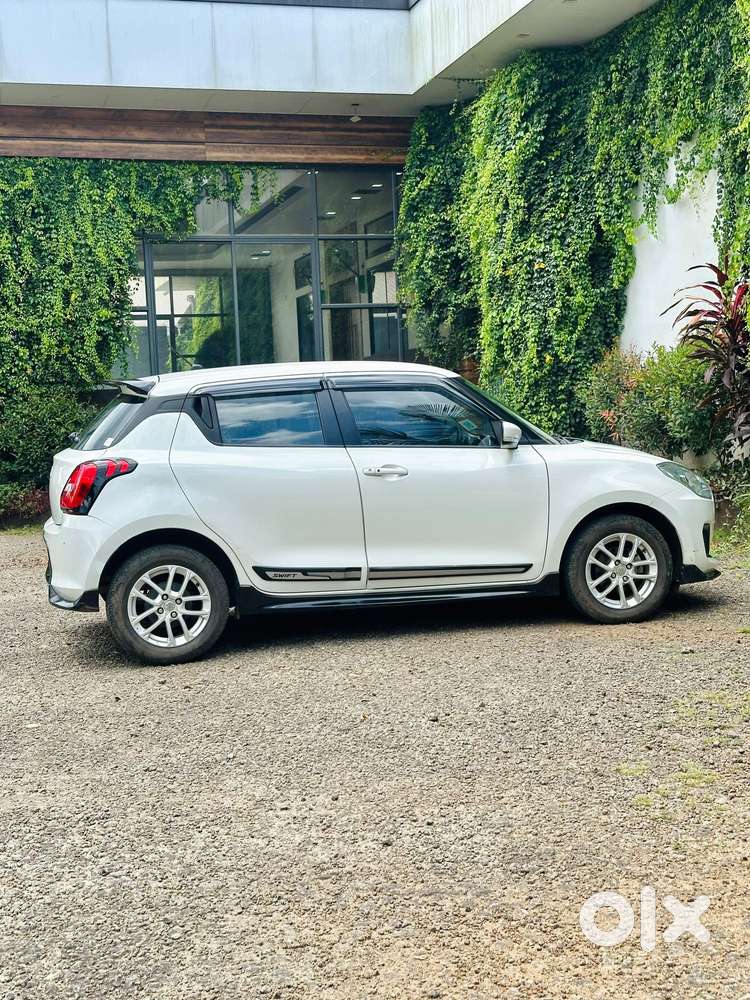 Maruti Suzuki Swift 1.3 Zxi, 2021, Petrol