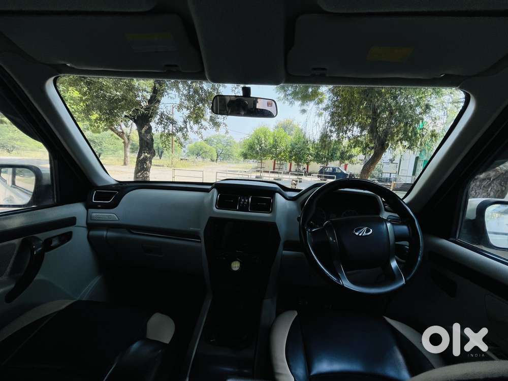 Mahindra Scorpio S8, 2015, Diesel