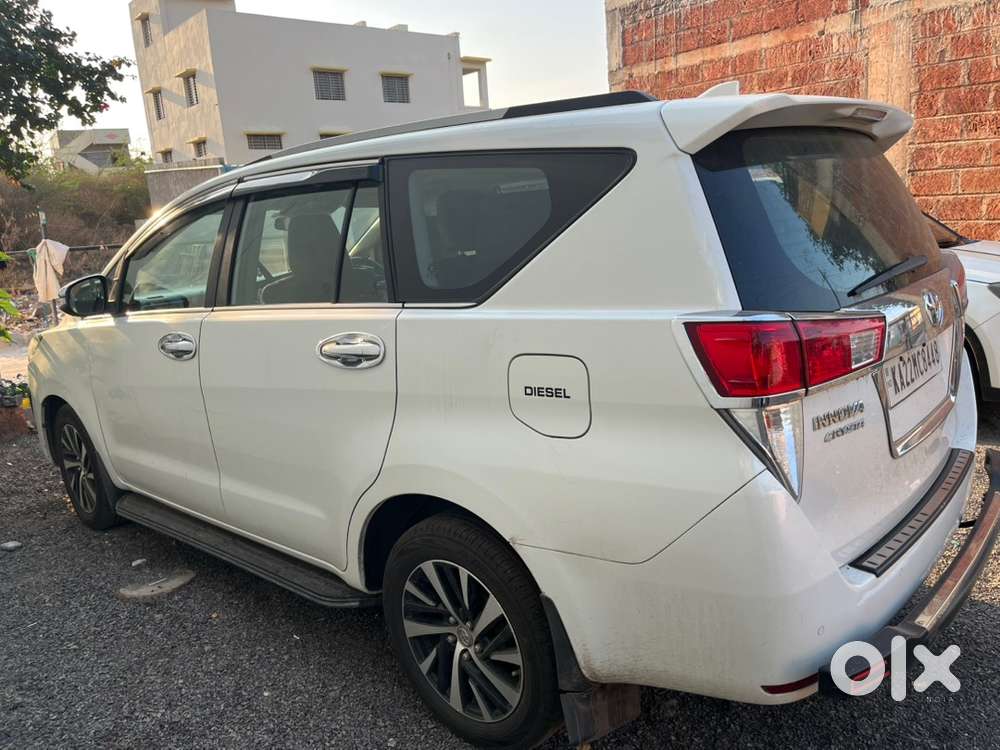 2022 Toyota Innova Crysta 2.4 Zx - Service Record Available