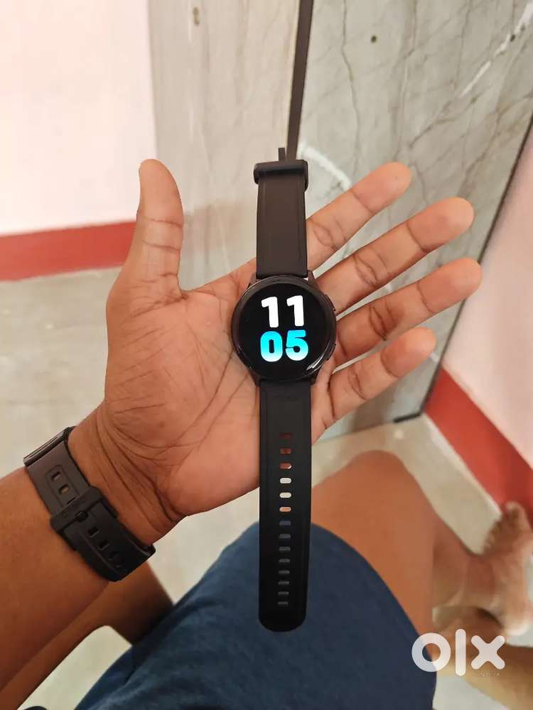 Noise Vortex Plus Smartwatch (Only 1 Month Old) - Like New