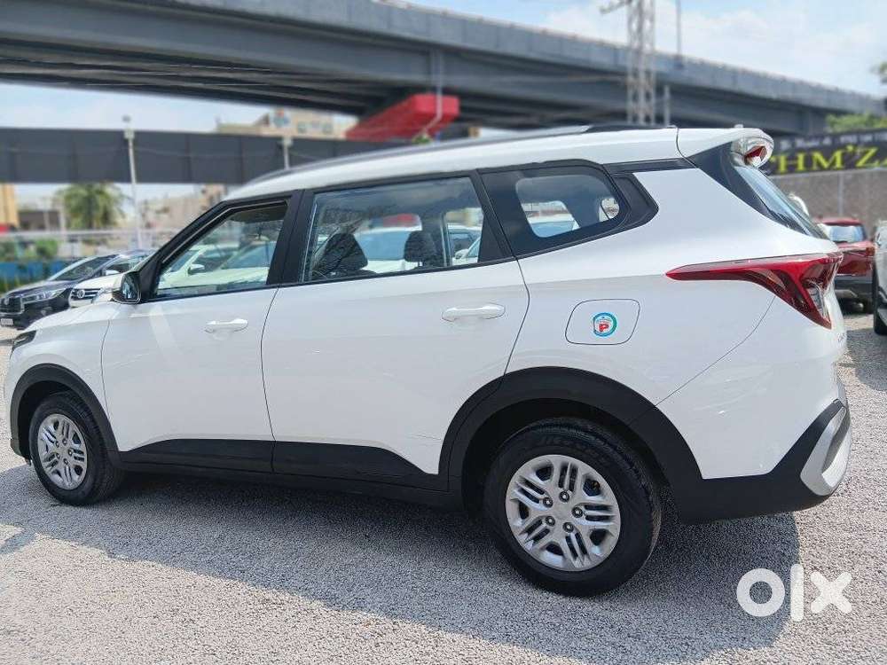 Kia Carens G1.5 6mt Gravity, 2024, Petrol