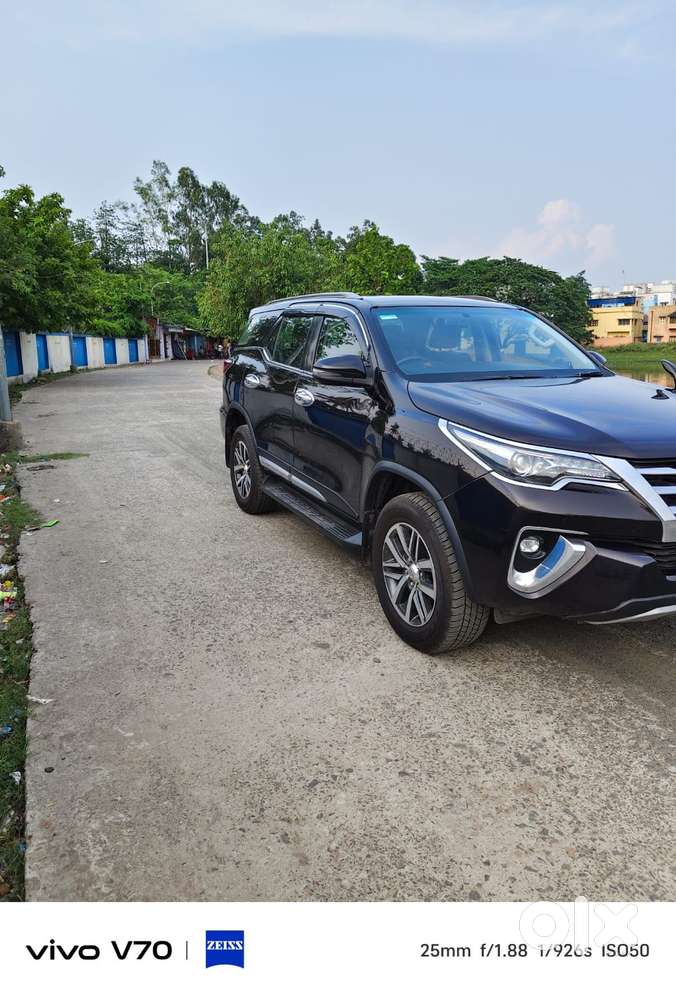 Toyota Fortuner 4x4 Manual Limited Edition, 2017, Diesel