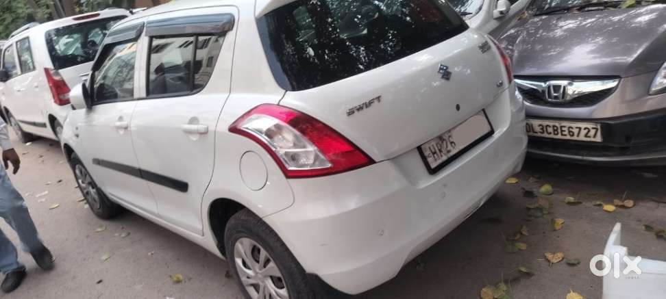 Maruti Suzuki Swift Lxi Optional-o, 2015, Petrol